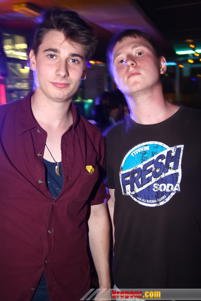 14053565.jpg