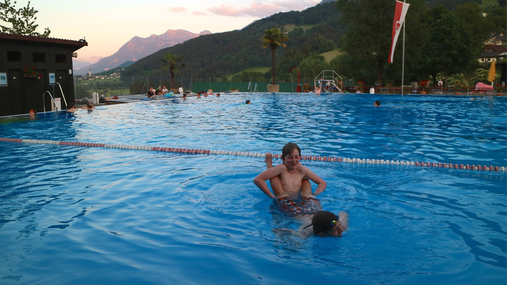 KOE_Felsenau Vollmondschwimmen Juni 2015 3.jpg