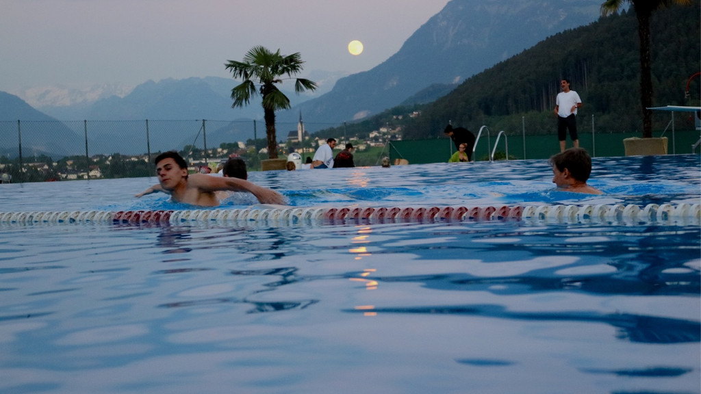 KOE_Felsenau Vollmondschwimmen Juni 2015 17.jpg