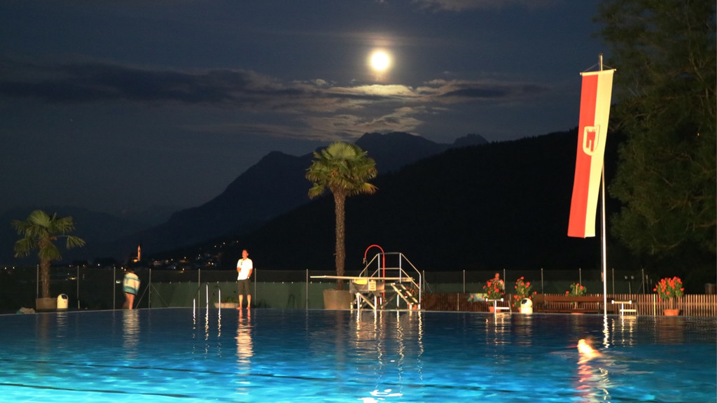 KOE_Felsenau Vollmondschwimmen Juni 2015 31.jpg