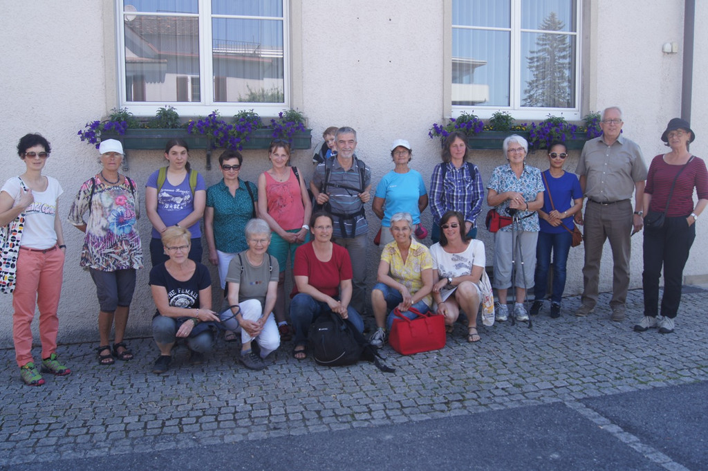 Umweltwoche KR__UTERWANDERUNG Schmid 03-06-2015 _1_.JPG