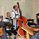 Besinnliche Volksmusik mit der Familienmusik Weiler und dem Johlarquintett