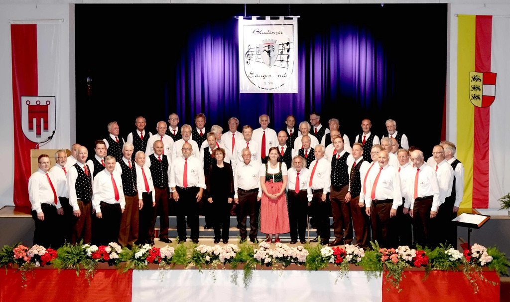 Gruppenbild MGV Gmünd 1834  mit Bludenzer Sängerrunde.