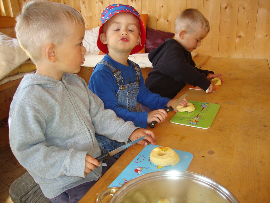 Es gibt Kaiserschmarren - Waldtag_ am 20_5 _6_.JPG