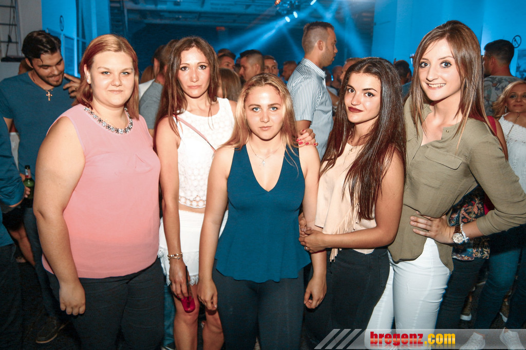14060479.jpg
