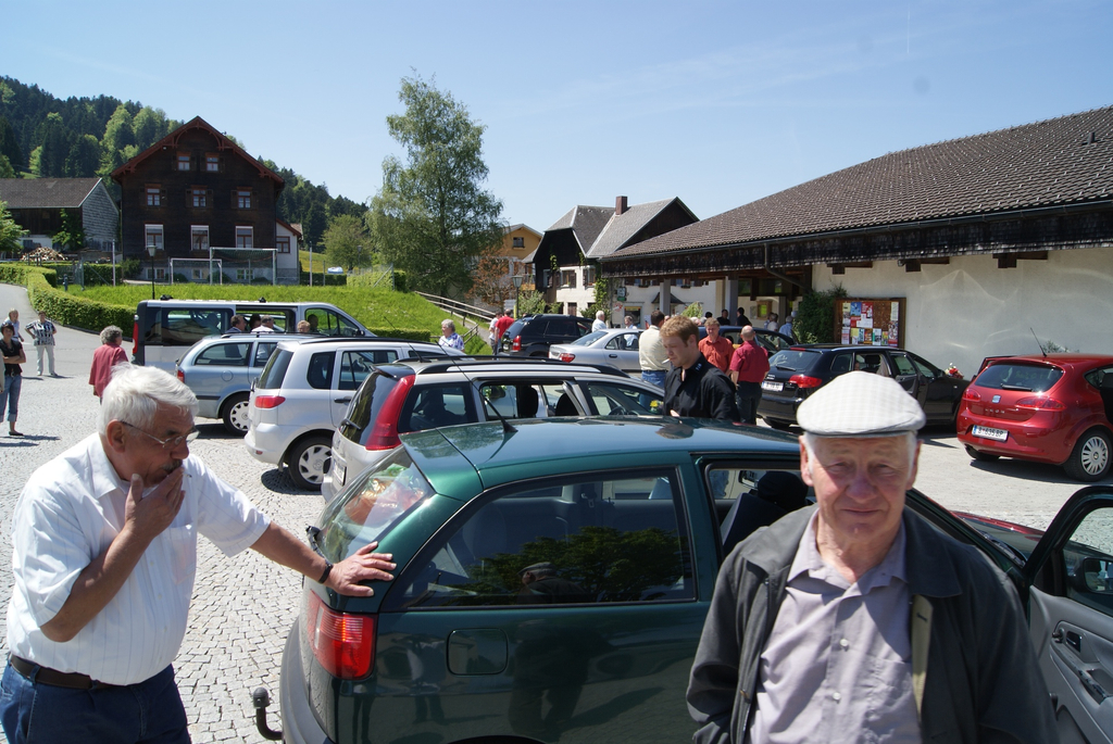 Dorfplatz Buch.JPG