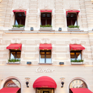 Frontseite des Cartier Flagship Stores in St. Petersburg