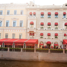 Frontseite des Cartier Flagship Stores in St. Petersburg