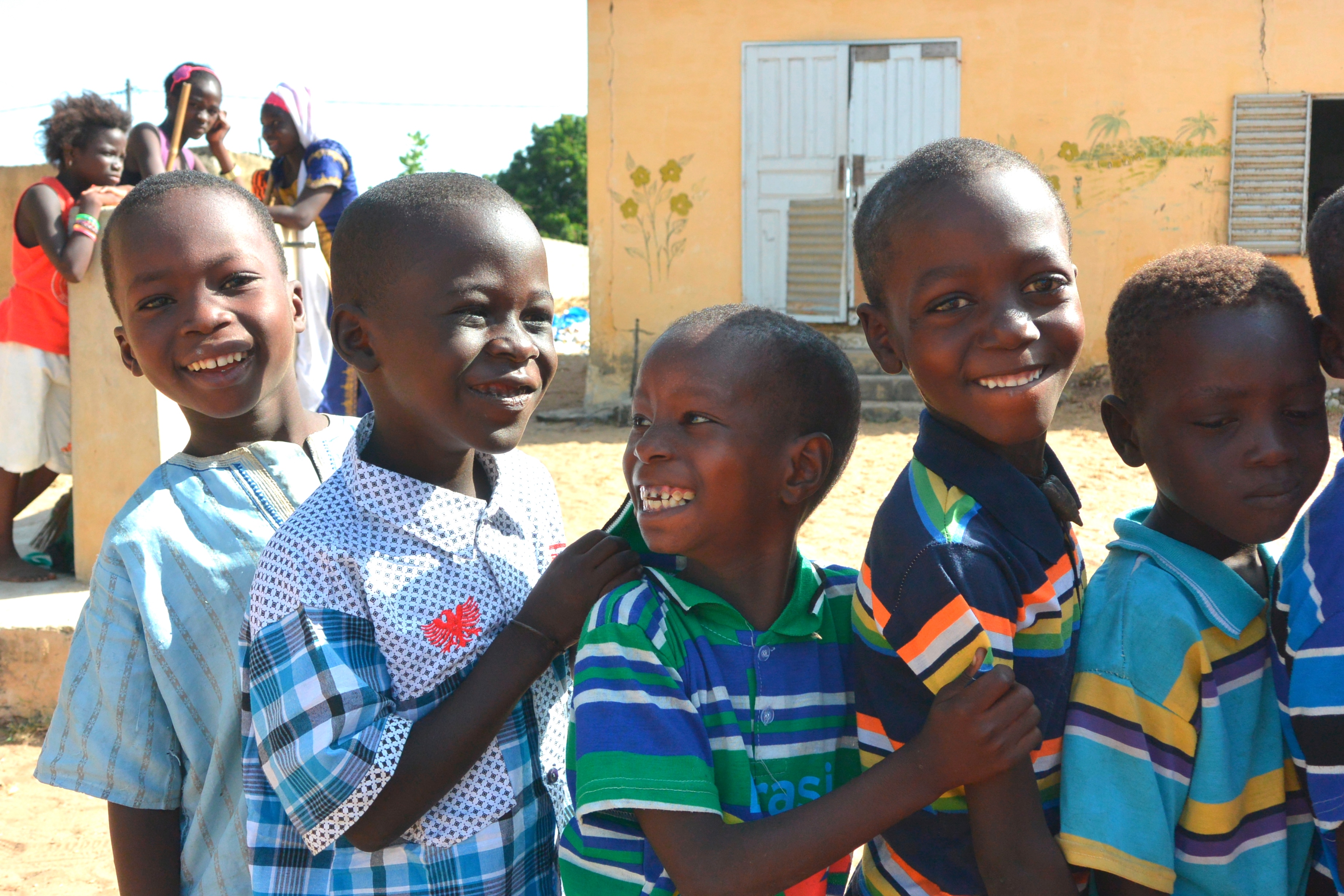 Schultaschenverteilung _1_.JPG