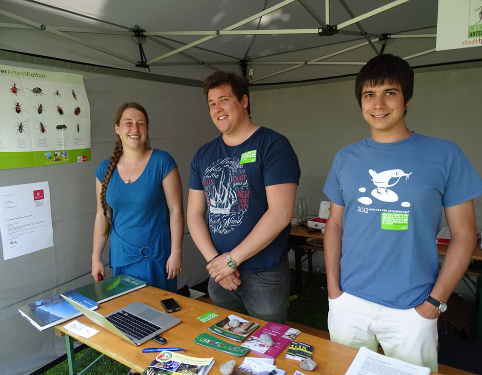 Vielfalt9 Infostand.jpg