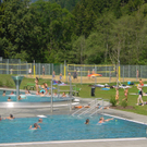 Becken_und_Beachvolleyballplatz_JPG-1274792093