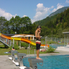 Junge_auf_Sprungturm_2_JPG-1274792221