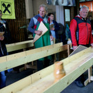 Bombenstimmung beim Mostkrugschieben
