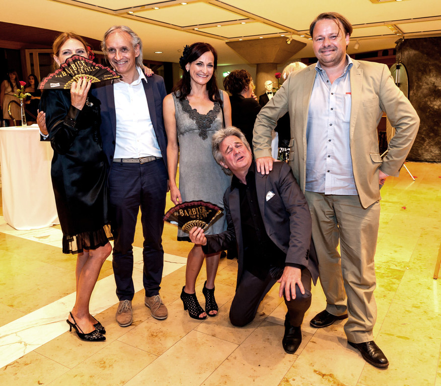 Sommerball 2015 - Presse - BY MIKE SIBLIK  - Karin Weinhandl_ Manfred Janek_ Dagmar M__rk _alle KWopen__ K__nstler Paul Renn.jpg