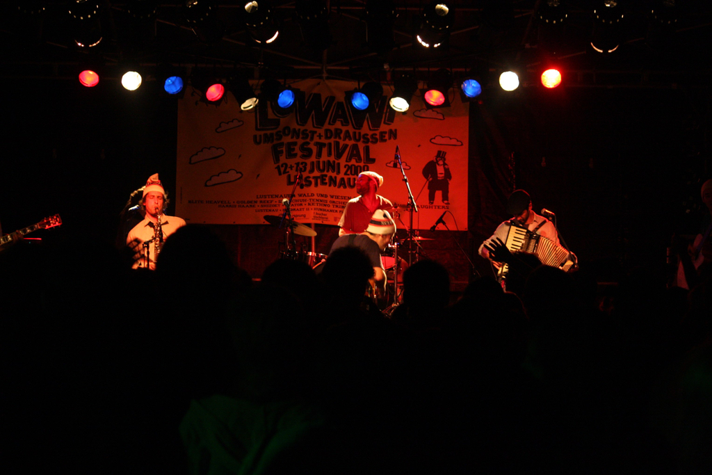 SKI-SCHUH-TENNIS ORCHESTRA_jpg-1274862846