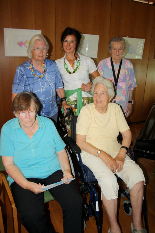 Jesuheim VERNISSAGE Montagsmalgruppe 2015 _12_.JPG