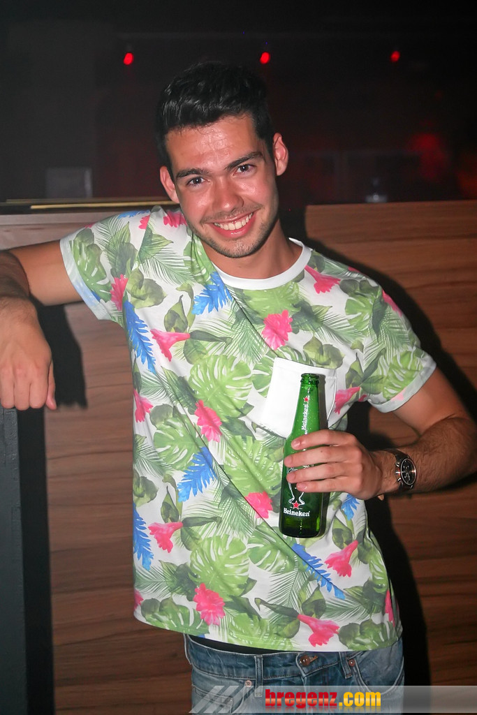 14072869.jpg