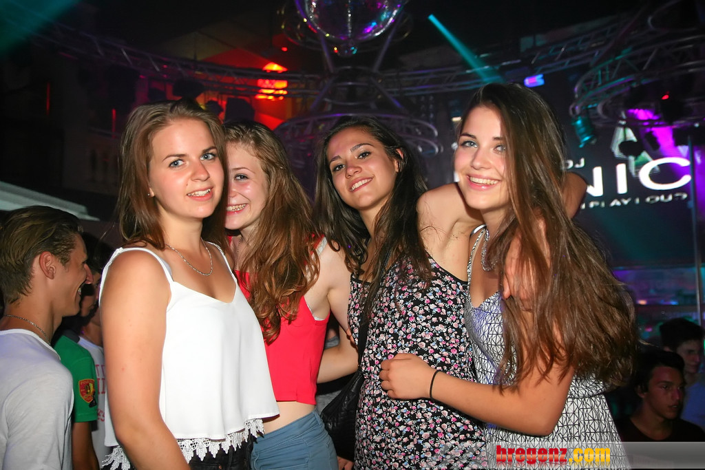 14072787.jpg