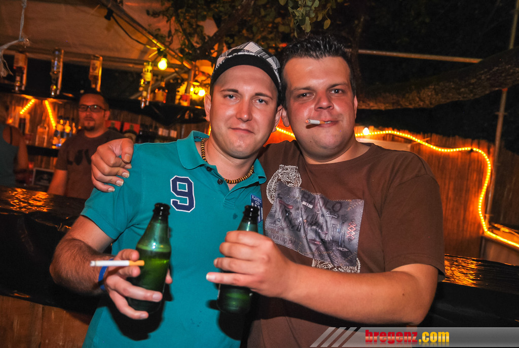 14074084.jpg