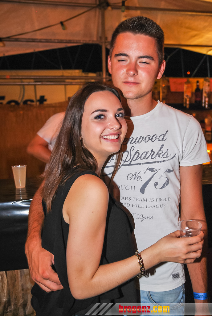 14074075.jpg