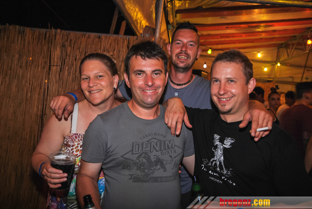 14074073.jpg