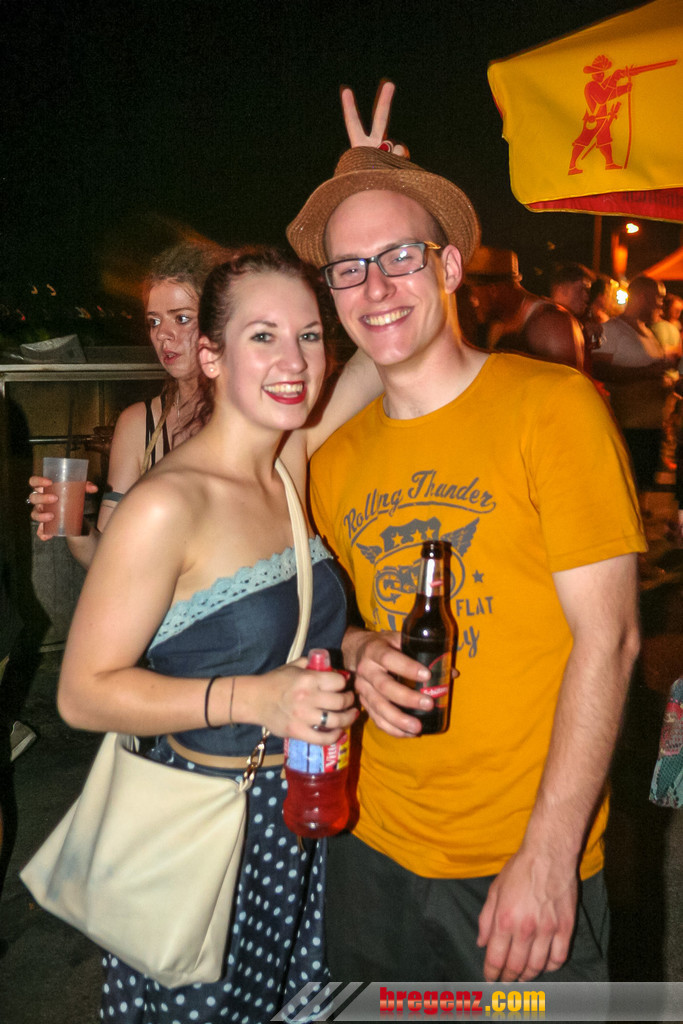 14073581.jpg