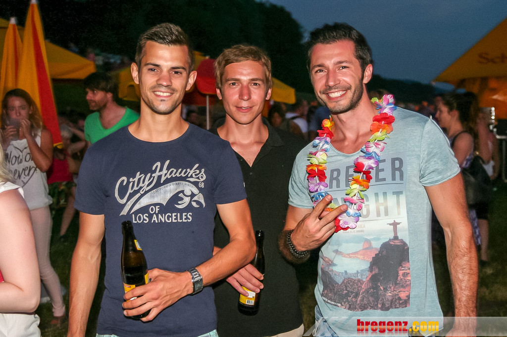14073561.jpg