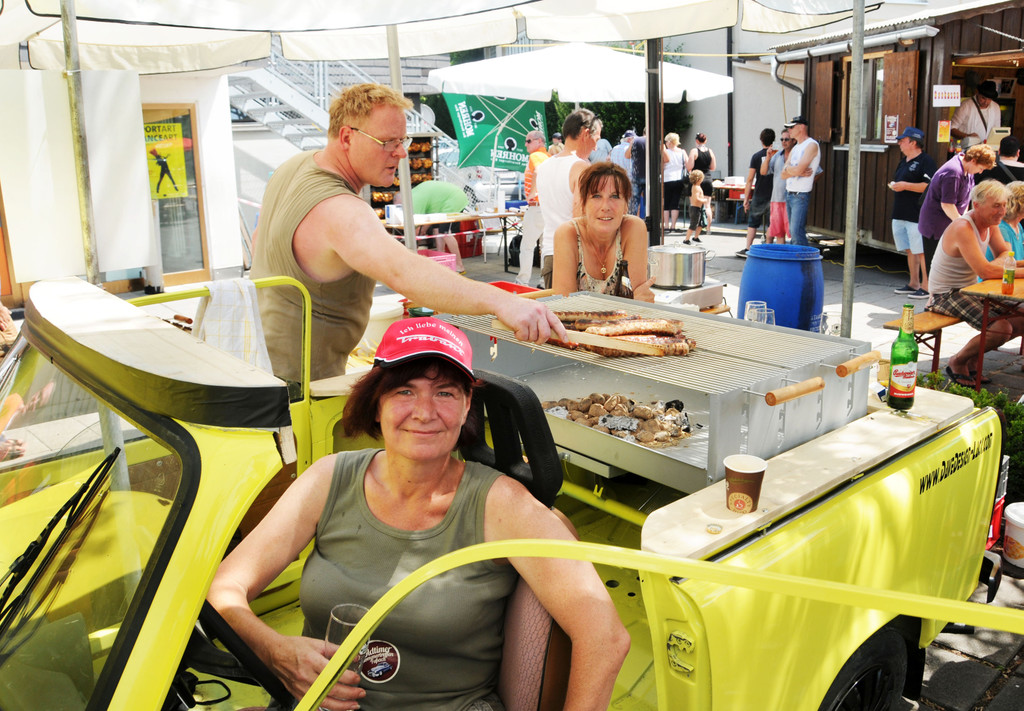 Oldtimer Fu__ach Grill-Trabi 49.jpg
