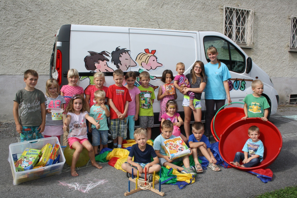 Ferienprogramm Spielbus in Lochau.JPG