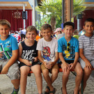 Kinder eröffnen bugo-Platz