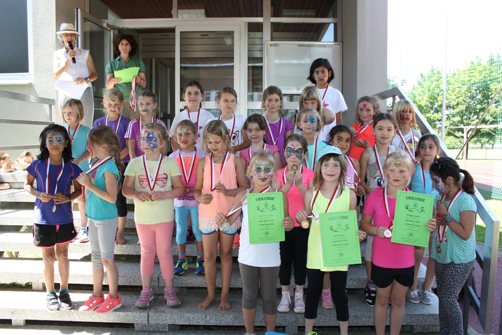 Volksschule Sportfest C Siegerehrung 26-06-2015 _5_.JPG