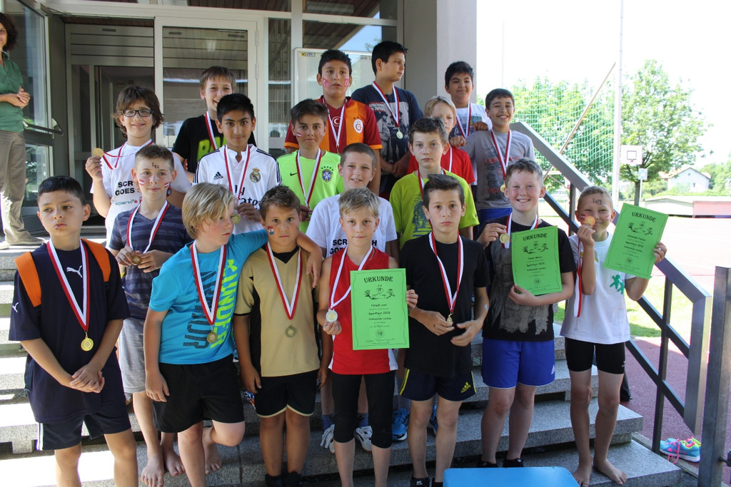 Volksschule Sportfest C Siegerehrung 26-06-2015 _18_.JPG