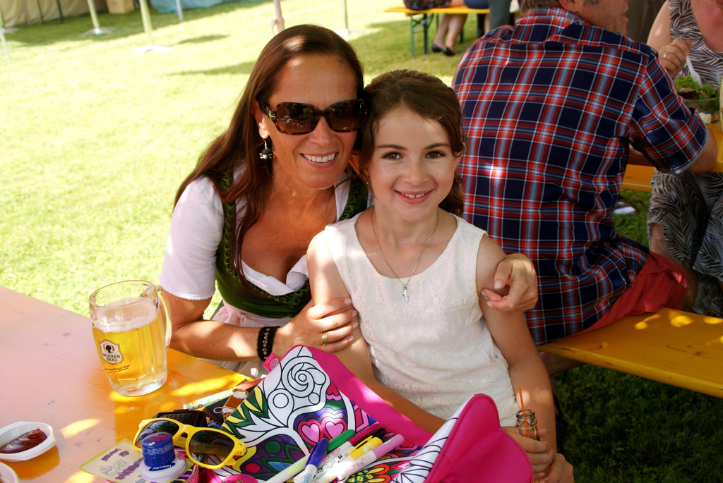 Beate Fischer und Sofie Steinhofer.JPG