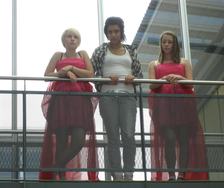 vor 05 _Large__JPG-1274978675