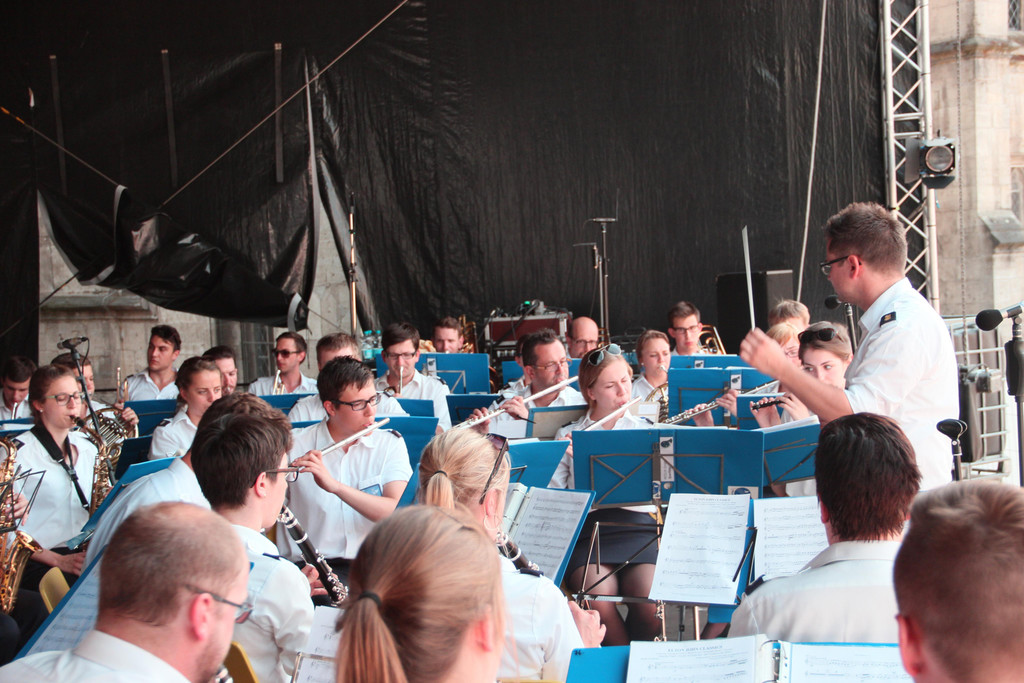 Konzert auf der B__hne.JPG