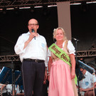 Lothar Hinteregger mit der Meininger H__tesholle auf der B__hne.jpg