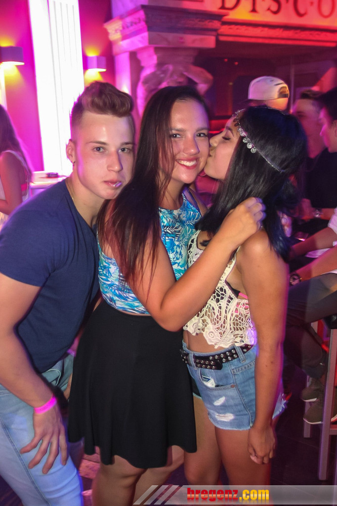 14075613.jpg