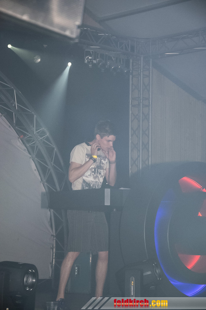 14075655.jpg