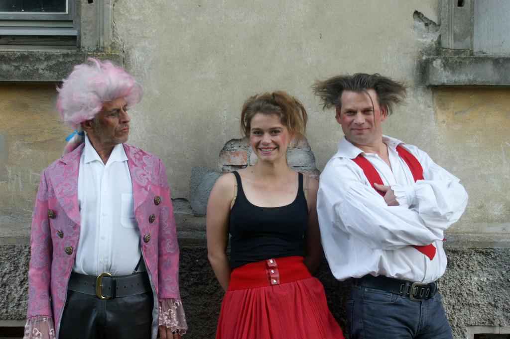 46 Graf Almaviva_ Susanne und Figaro.jpg