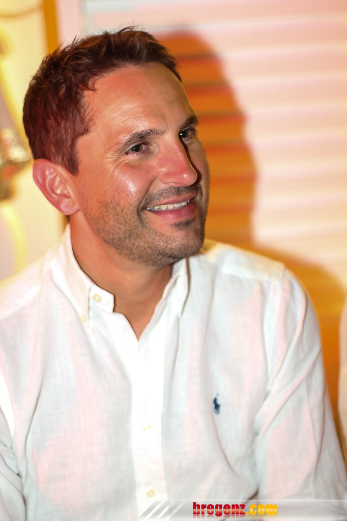 14076955.jpg