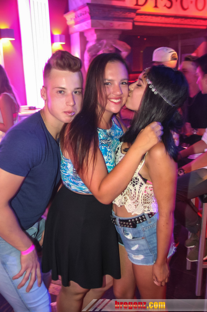14077792.jpg