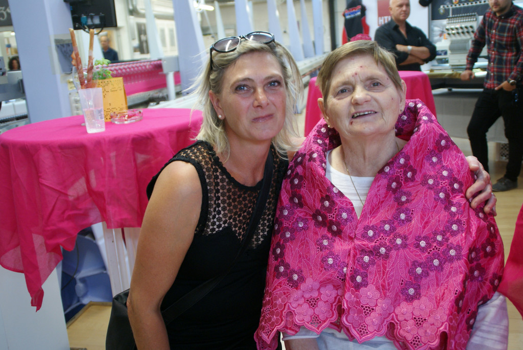 Senior-Chefin Maria Benzer mit Tochter Christine.JPG