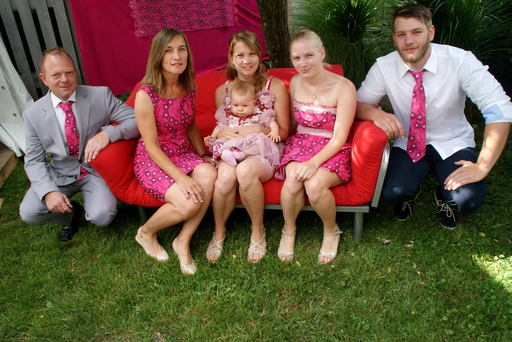 v_li_ Karl und Monika Benzer mit Natascha und Lorena_ Melanie und Simon.JPG
