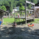 Spiel und Spaß am Spielplatz
