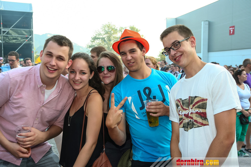 14081679.jpg