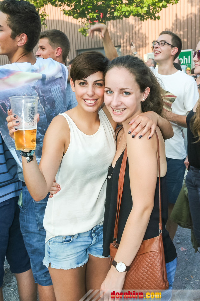14081606.jpg