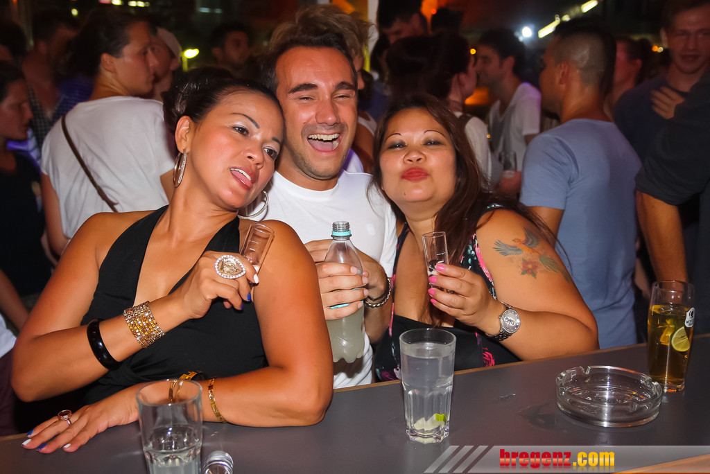 14081239.jpg