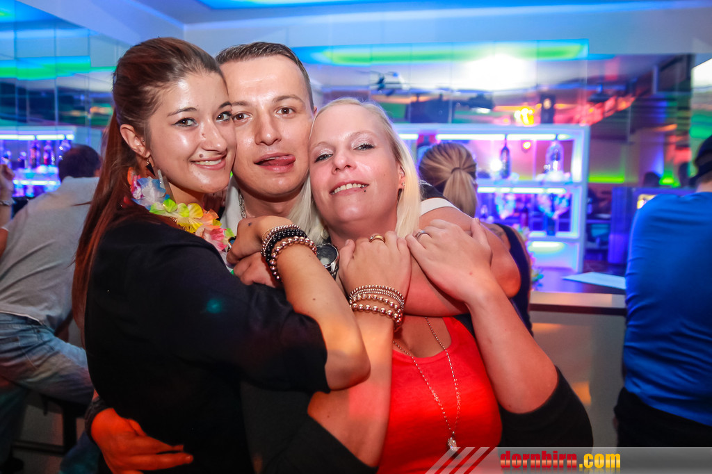 14081572.jpg