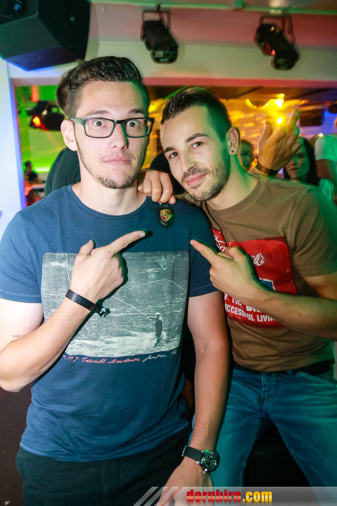 14081569.jpg