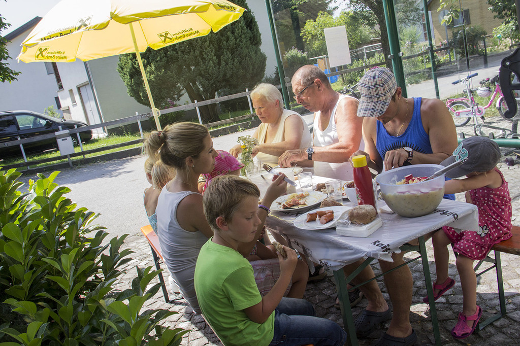 2015-07-04_Bushaltestellengrillen_16.jpg